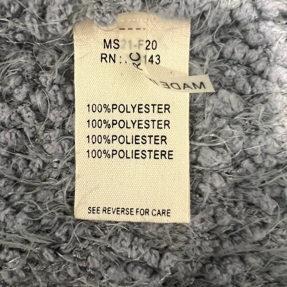 FRNCH Paris Eyelash Two Pocket Gray
Cardigan Size M/L - Picture 8 of 12